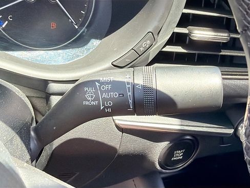 Used 2024 MAZDA MAZDA3 s FWD image 18