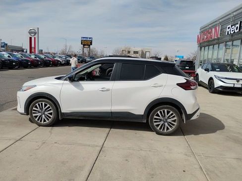 Used 2024 Nissan Kicks SV FWD image 8