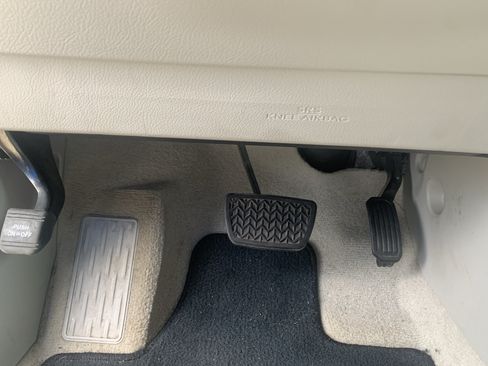 Used 2011 Lexus RX 350 2WD w/ Premium Pkg image 17