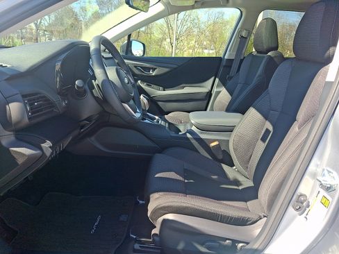 Certified 2025 Subaru Outback Premium AWD/4WD image 13