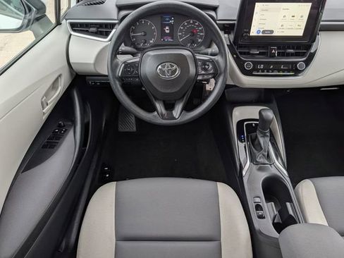 Used 2024 Toyota Corolla LE FWD image 11