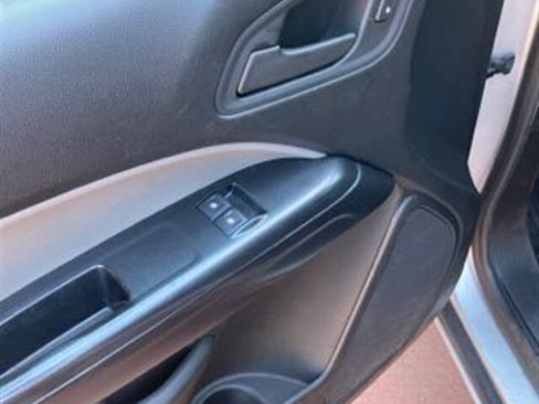 Used 2018 Chevrolet Colorado W/T image 21