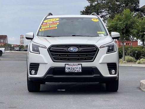 Used 2024 Subaru Forester Premium AWD/4WD image 2
