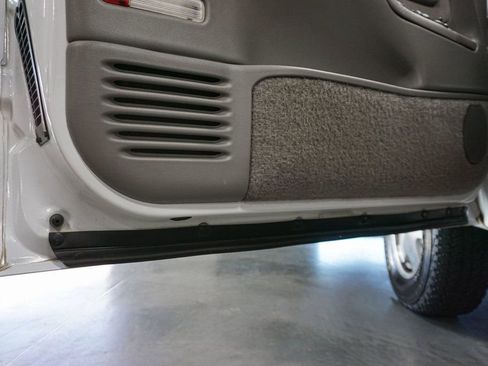 Used 1997 GMC Sierra 1500 4x4 Regular Cab w/ Marketing Option Pkg 3 image 70