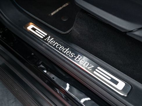 Used 2025 Mercedes-Benz G 580 w/ EQ Technology image 38