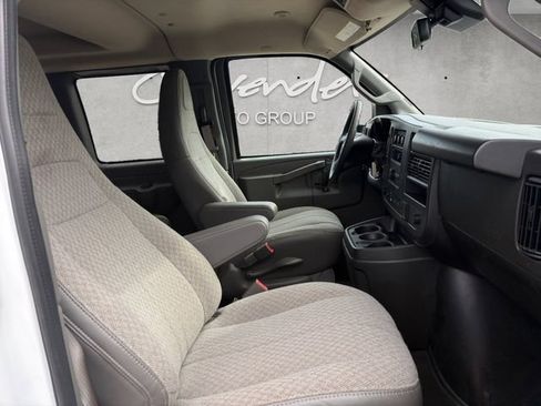 Used 2025 Chevrolet Express 3500 LT w/ LT Preferred Equipment Group RWD image 24