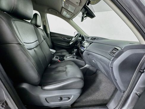 Used 2019 Nissan Rogue SL AWD/4WD image 32