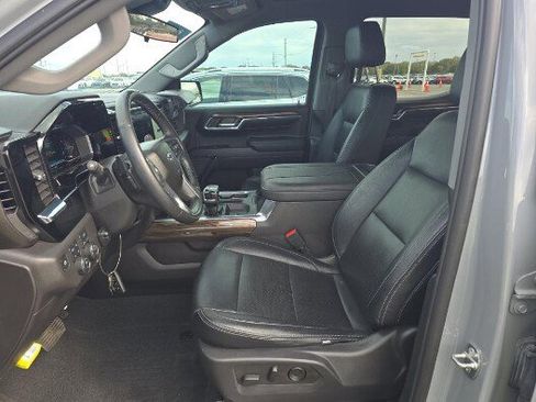 Used 2024 Chevrolet Silverado 1500 LT Trail Boss image 8