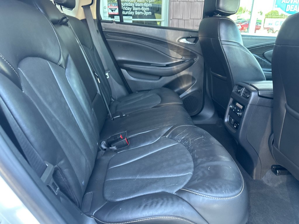Used 2018 Buick Envision Essence FWD image 15