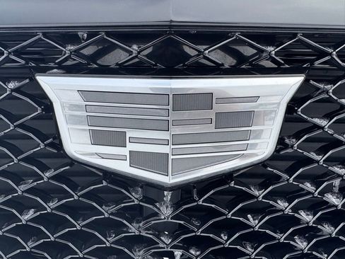 Certified 2024 Cadillac XT4 Sport w/ Cold Weather Package image 10