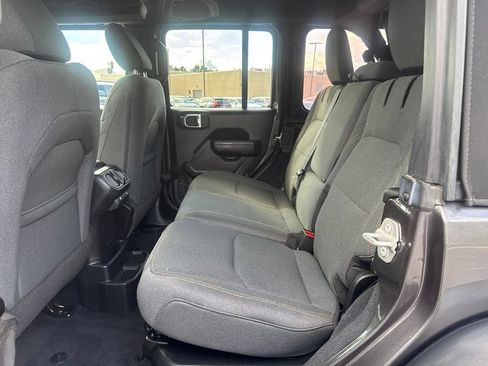 Used 2024 Jeep Wrangler Unlimited AWD/4WD image 22