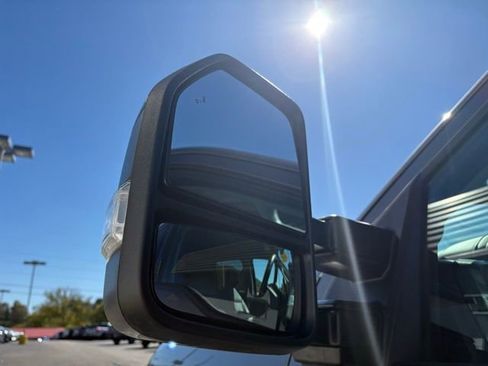 Used 2024 Ford F250 Lariat image 11