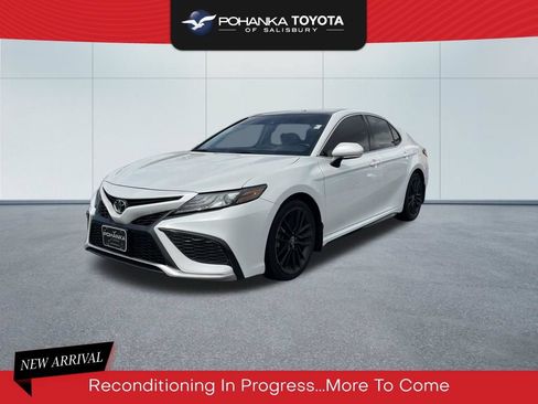 Used 2021 Toyota Camry XSE FWD image 1