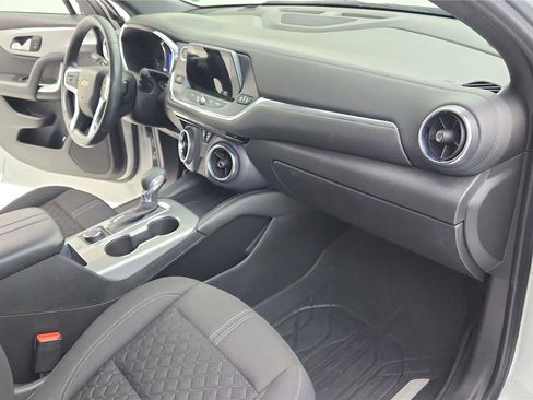 Used 2021 Chevrolet Blazer LT image 33