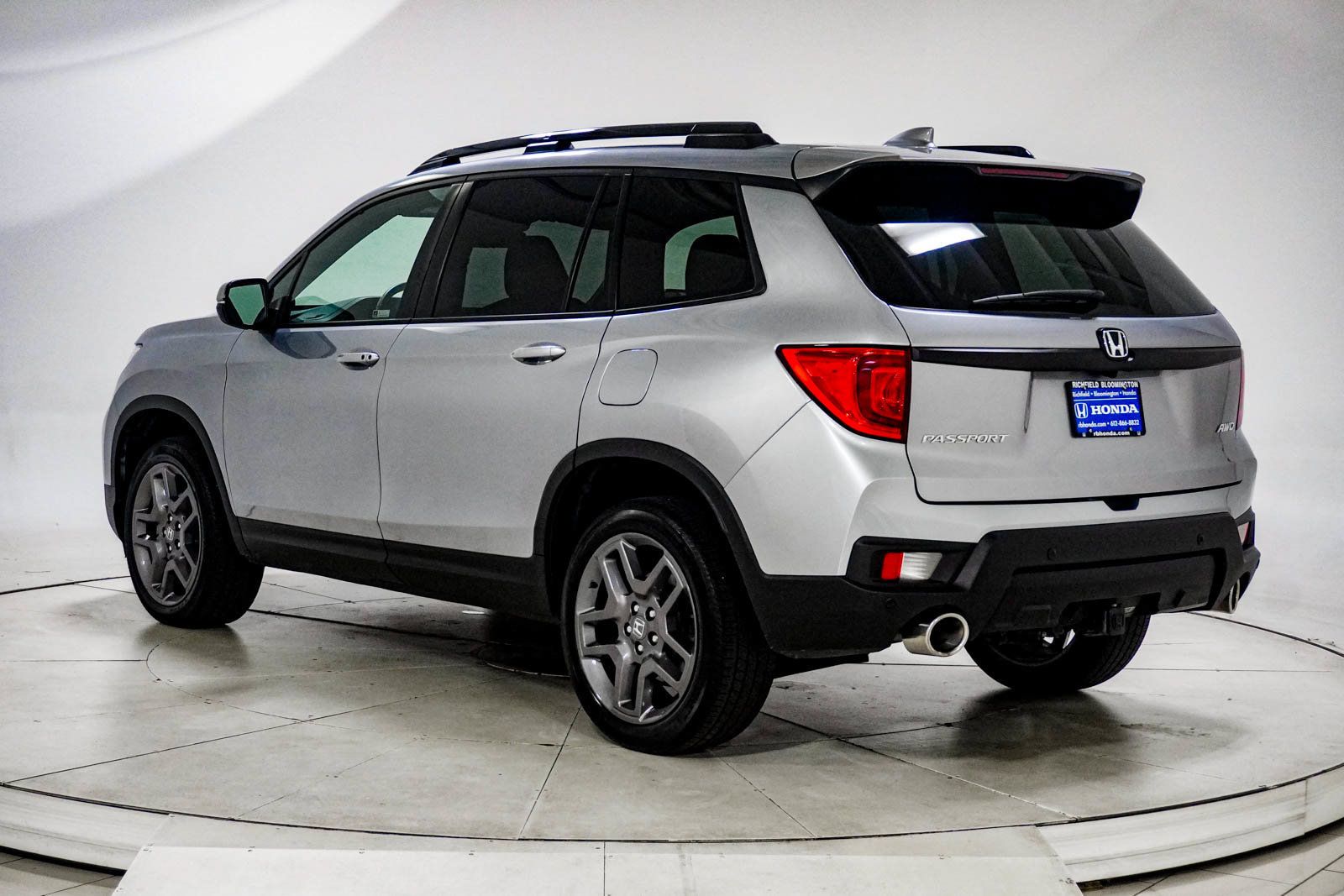 Used 2023 Honda Passport EX-L image 6
