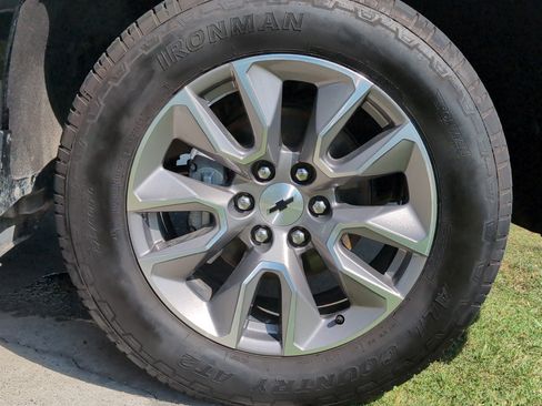 Used 2021 Chevrolet Silverado 1500 RST w/ Z71 Off-Road Package AWD/4WD image 13