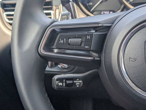Certified 2026 Porsche Macan AWD/4WD image 26