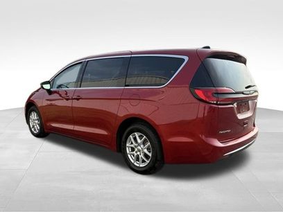 Used 2024 Chrysler Pacifica Touring-L