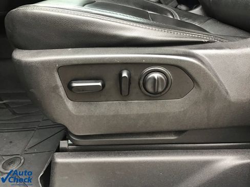 Used 2019 Chevrolet Silverado 1500 LT w/ Texas Edition image 32