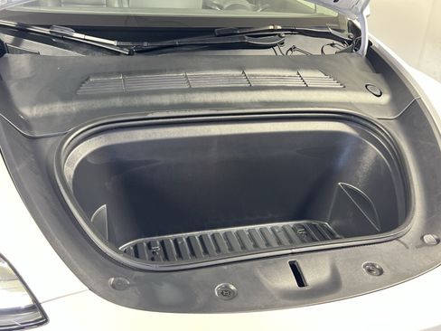 Used 2022 Tesla Model Y Performance AWD/4WD image 29