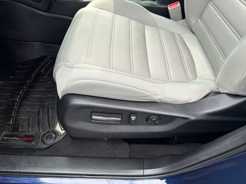 Used 2018 Honda CR-V EX image 11