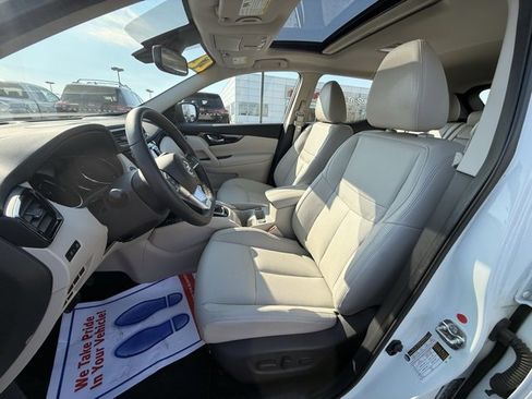 Certified 2022 Nissan Rogue Sport SL w/ Premium Package image 14