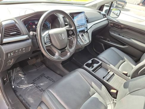 Certified 2024 Honda Odyssey Touring image 17