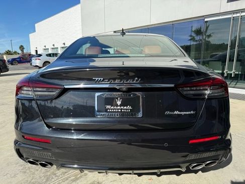 Certified 2022 Maserati Quattroporte Modena RWD image 9