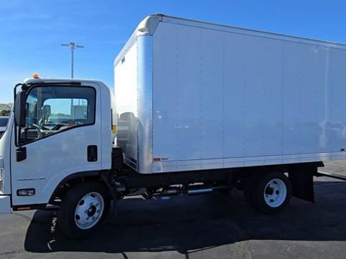 New 2025 Chevrolet Low Cab Forward image 4