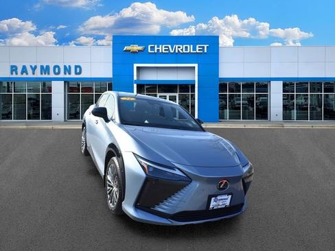Used 2024 Lexus RZ 450e Premium w/ Accessory Package (2T) AWD/4WD image 9