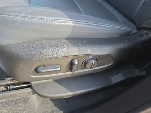 Used 2021 Chevrolet Traverse LT w/ LPO, Floor Liner Package image 20