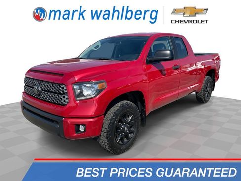 Used 2019 Toyota Tundra SR5 w/ SX Package AWD/4WD image 1