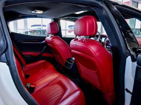 Used 2022 Maserati Ghibli Modena image 24