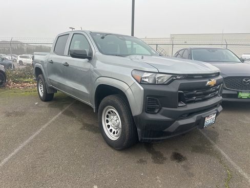 Used 2024 Chevrolet Colorado W/T image 4