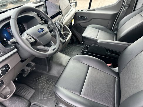 New 2026 Ford Transit 250 148 Medium Roof RWD image 10