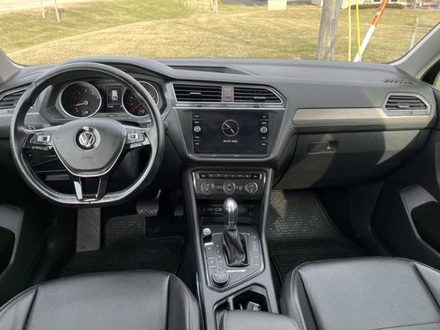Used 2018 Volkswagen Tiguan SE image 17