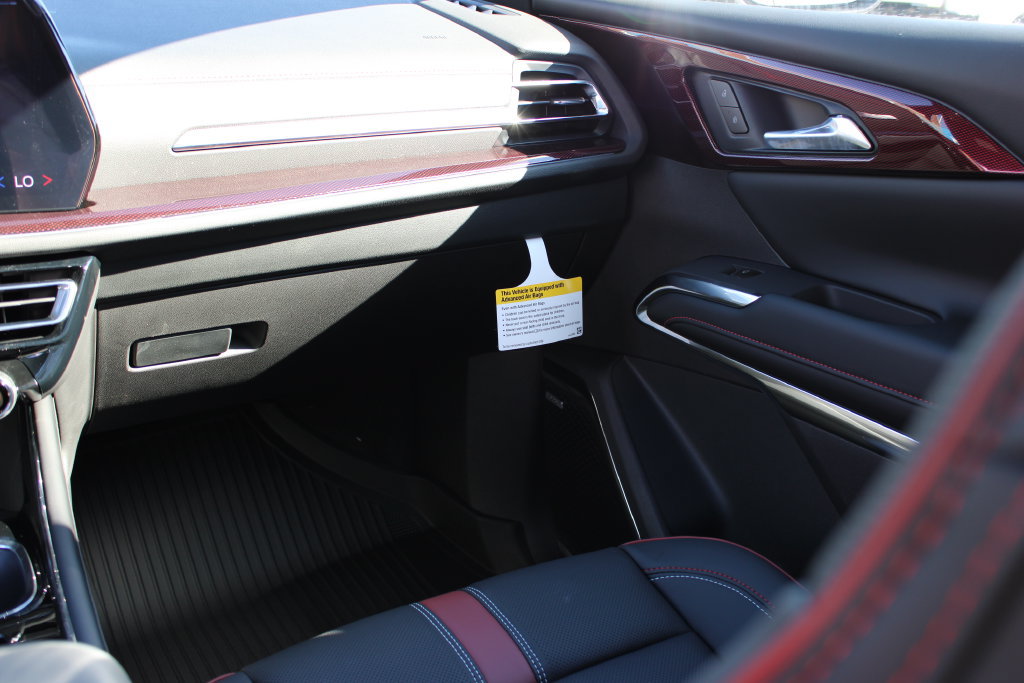 New 2027 Chevrolet Traverse RS w/ LPO, Floor Liner Package AWD/4WD image 47