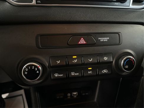 Used 2018 Kia Sportage LX FWD image 27