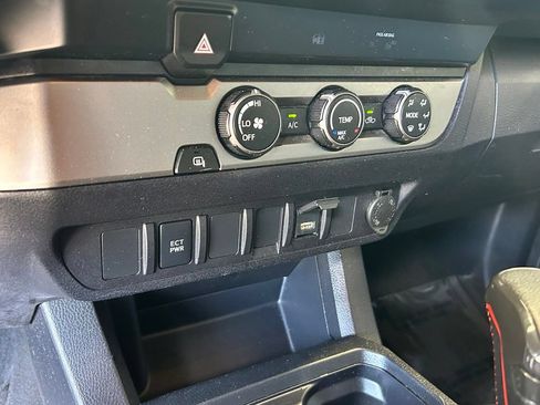 Used 2020 Toyota Tacoma SR w/ SR Convenience Package RWD image 35
