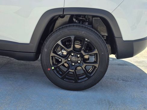 New 2026 Jeep Compass Latitude AWD/4WD image 19
