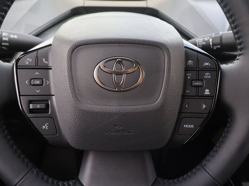 Certified 2026 Toyota Prius XLE FWD image 18