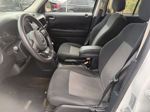 Used 2017 Jeep Patriot Sport w/ Power Value Group image 10