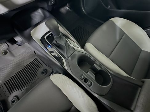 Certified 2025 Toyota Corolla LE FWD image 21