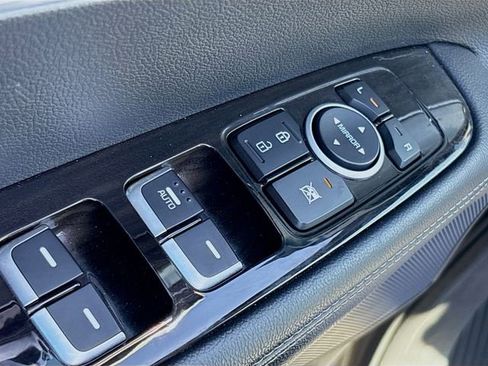 Used 2019 Kia Sorento L image 21