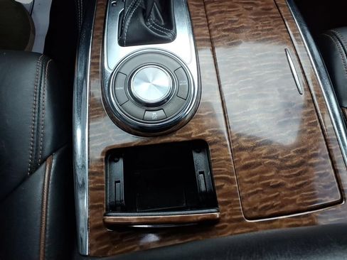 Used 2019 Nissan Armada Platinum w/ Captain's Chairs Package RWD image 23