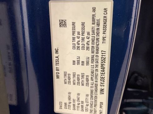 Used 2023 Tesla Model 3 Standard Range image 28