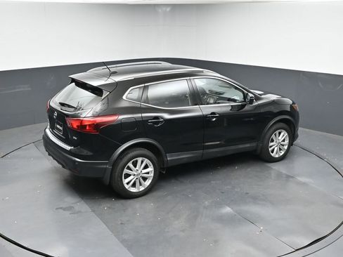 Used 2018 Nissan Rogue Sport SV w/ SV Technology Package image 35