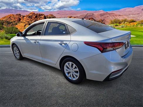 Used 2020 Hyundai Accent SE image 6