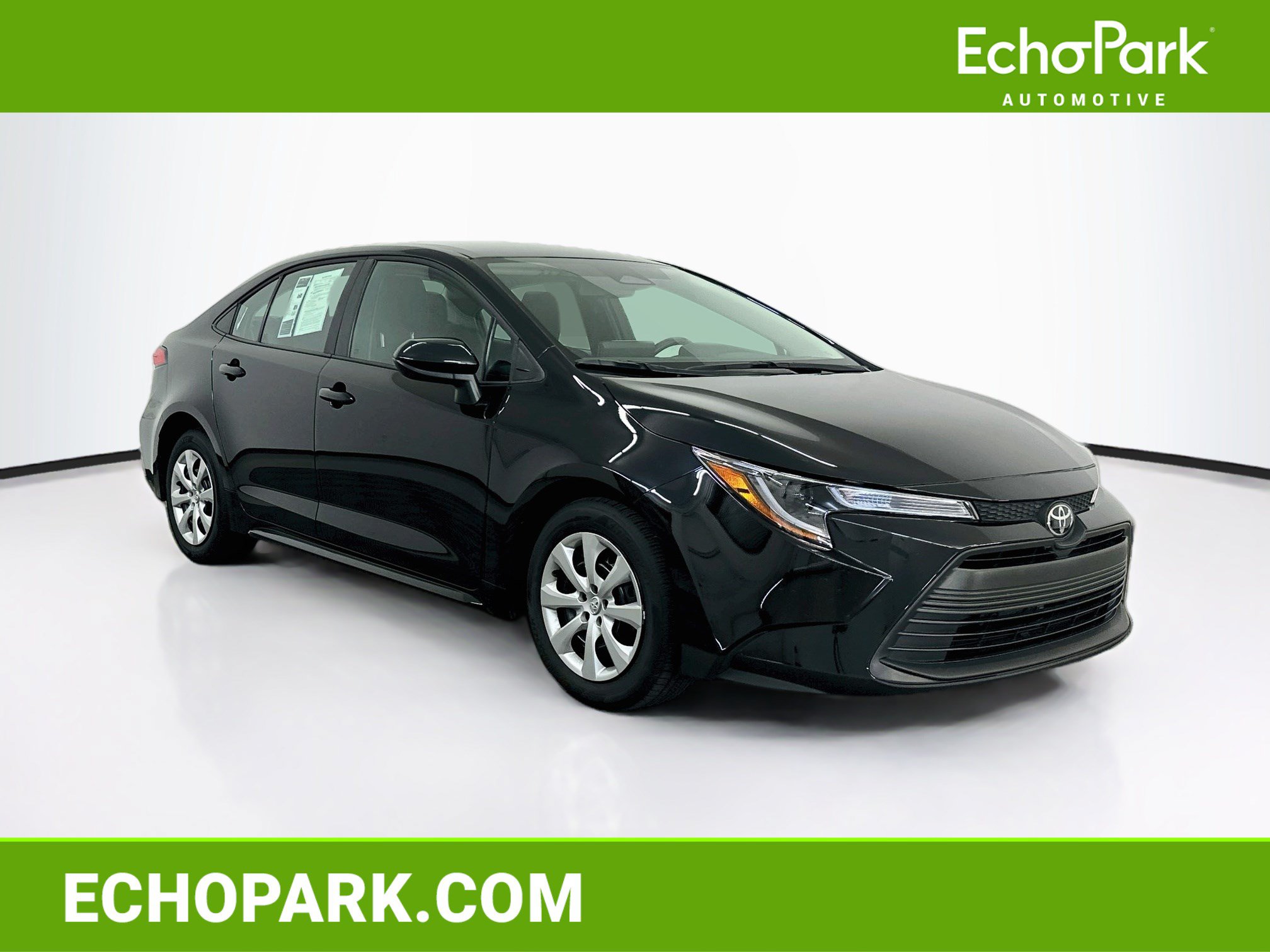 Used 2026 Toyota Corolla LE FWD image 1