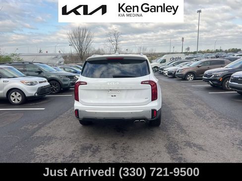 Certified 2023 Kia Telluride S w/ S Sunroof Package image 6